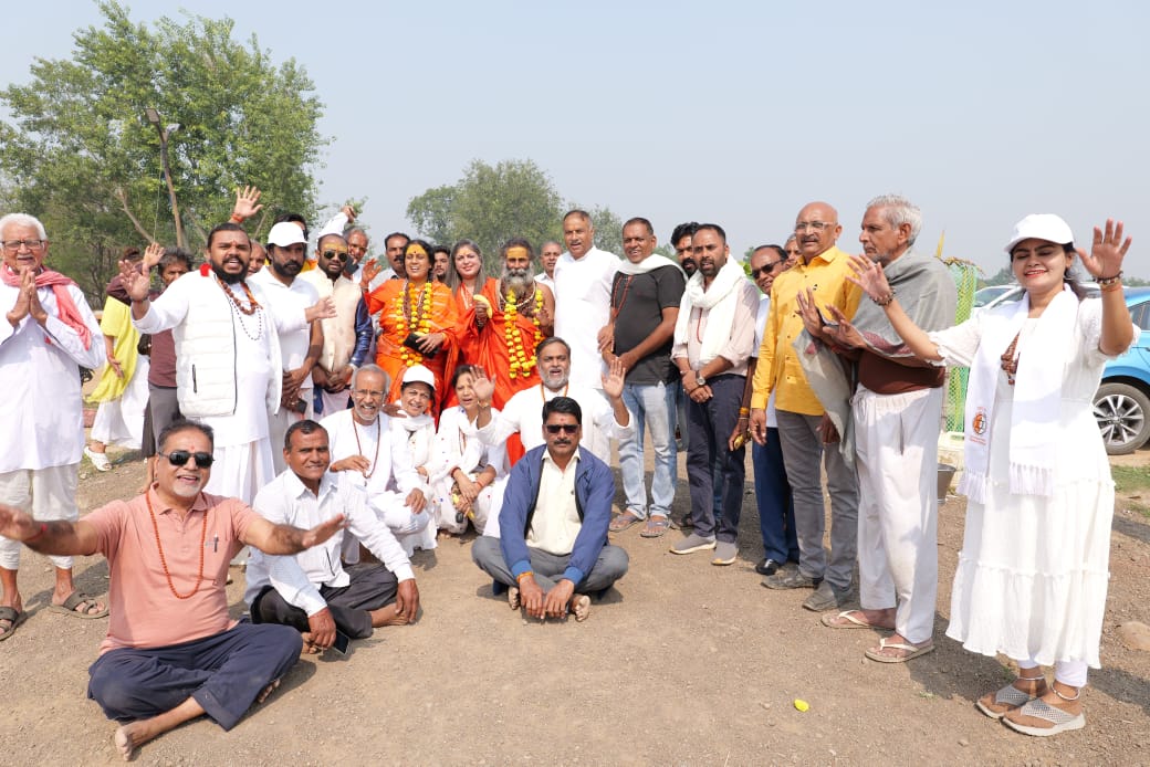 श्री श्री 1008 श्री महामंडलेश्वर स्वामी चरणाश्रितजी गिरी महाराज ने पर्यावरण संरक्षण का दिया संदेश